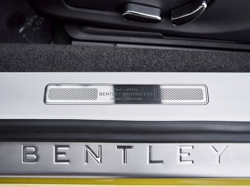 Used 2022 Bentley Continental GT image 32