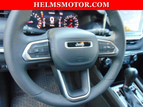 Certified 2025 Jeep Compass Latitude w/ Convenience Group AWD/4WD image 21