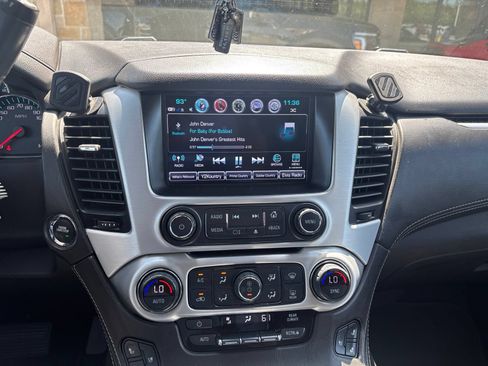 Used 2019 GMC Yukon XL SLT w/ Open Road Package AWD/4WD image 9