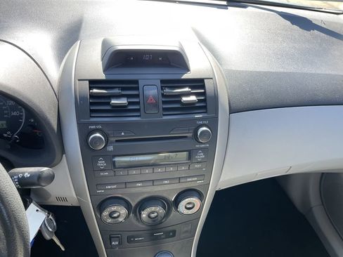 Used 2013 Toyota Corolla L image 18