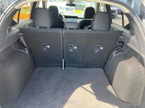 Used 2024 Nissan Kicks SV FWD image 14