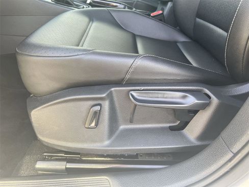 Used 2017 Volkswagen Golf Alltrack SE image 11