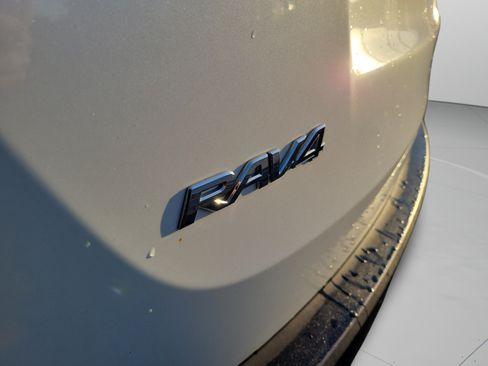 Used 2015 Toyota RAV4 Limited w/ Technology Package AWD/4WD image 30