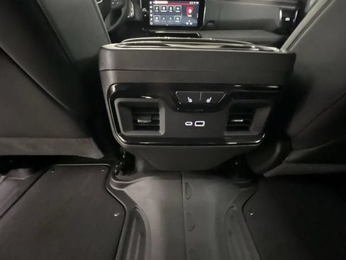 Certified 2025 GMC Sierra 1500 AT4 w/ AT4 Premium Package AWD/4WD image 22
