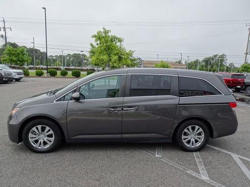 Used 2016 Honda Odyssey SE image 7