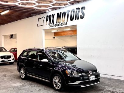 Used 2017 Volkswagen Golf Alltrack SE