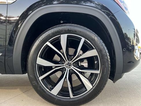 New 2026 Volkswagen Atlas SEL Premium R-Line AWD/4WD image 8