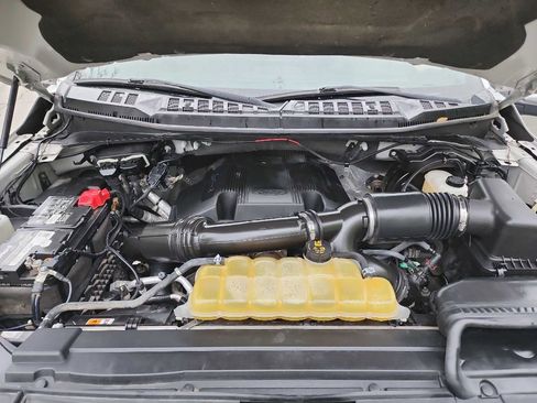 Used 2017 Ford F150 Platinum w/ Equipment Group 701A Luxury image 51