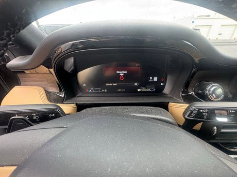 Used 2020 Lincoln Corsair Reserve w/ Equipment Group 202A image 9