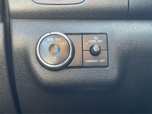 Used 2015 Buick Enclave Leather image 18