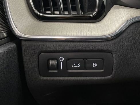 Used 2022 Volvo XC60 T8 Inscription w/ Advanced Package image 26