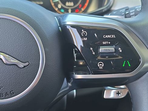 Used 2025 Jaguar F-PACE R-Dynamic S AWD/4WD image 18