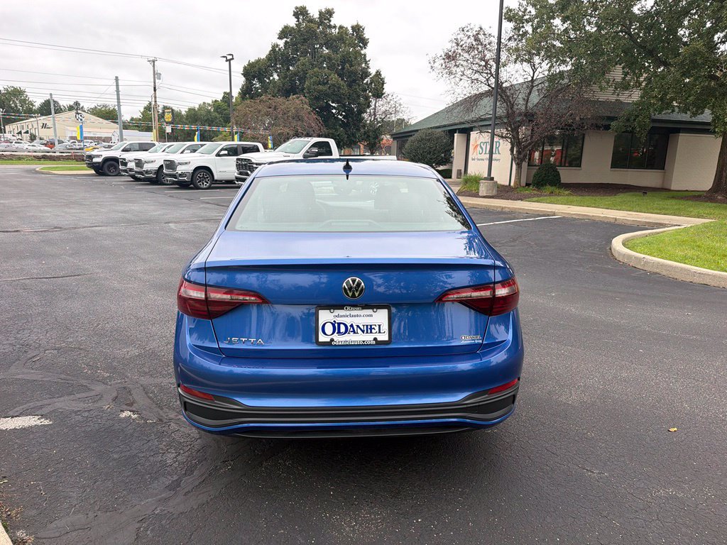 Used 2024 Volkswagen Jetta Sport FWD image 14