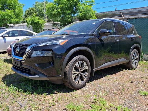 Used 2021 Nissan Rogue SV w/ Premium Package AWD/4WD image 2