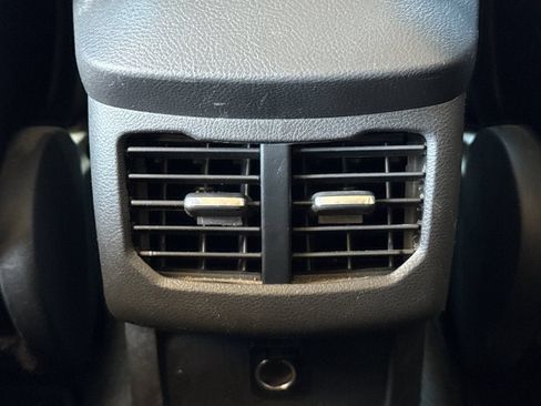Used 2015 Ford Fusion SE FWD image 20