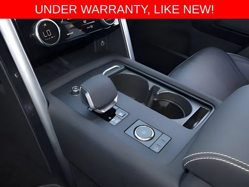 Used 2025 Land Rover Discovery Dynamic SE AWD/4WD image 26