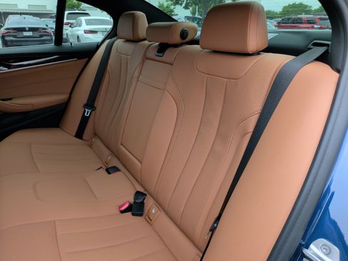 Used 2021 BMW 540i xDrive image 35