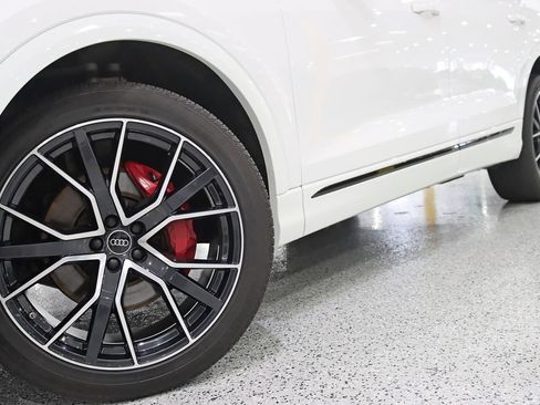 Used 2023 Audi Q8 Premium Plus w/ Premium Plus Package AWD/4WD image 5