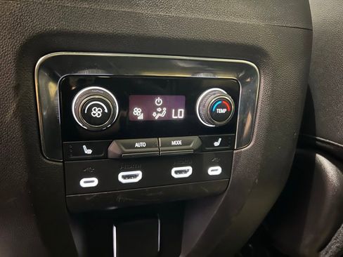 Used 2021 Chevrolet Tahoe High Country image 25