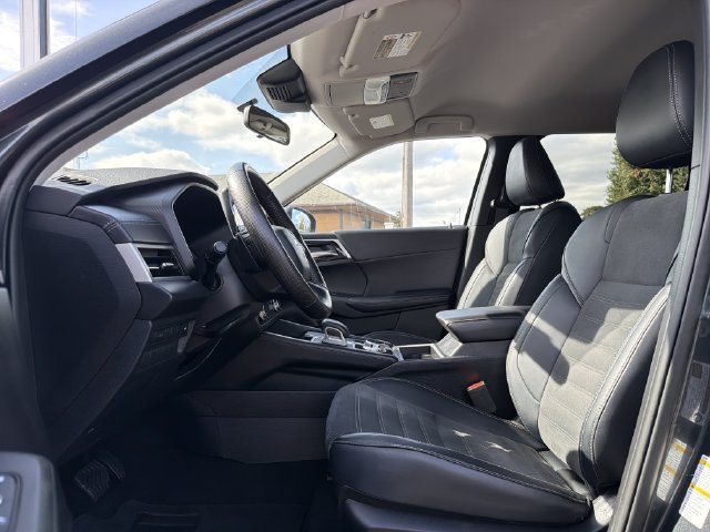 Used 2024 Mitsubishi Outlander SE FWD image 10