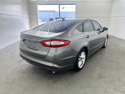 Used 2014 Ford Fusion SE image 5