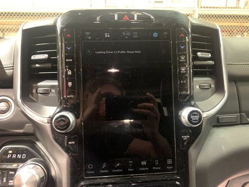 Used 2024 RAM 1500 Laramie AWD/4WD image 21