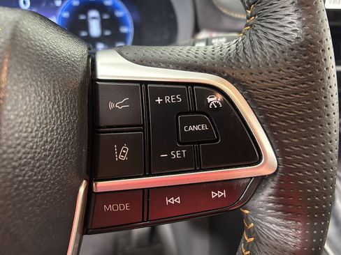 Used 2025 Toyota Sienna XLE Woodland Edition AWD/4WD image 27