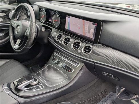 Used 2018 Mercedes-Benz E 300 image 22