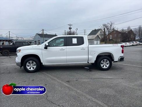 Used 2025 Chevrolet Silverado 1500 LT image 2