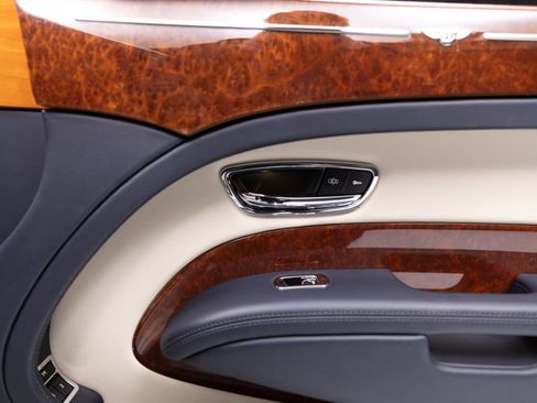 Used 2017 Bentley Mulsanne RWD image 62