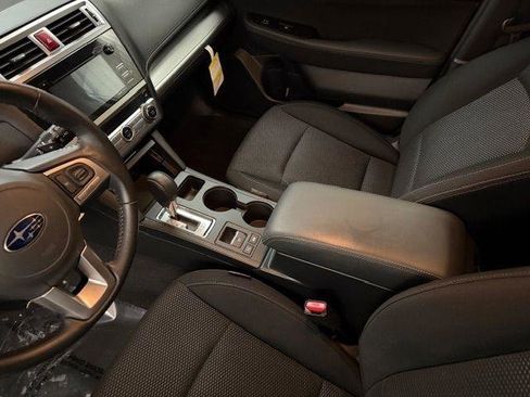 Used 2017 Subaru Outback 2.5i Premium image 6