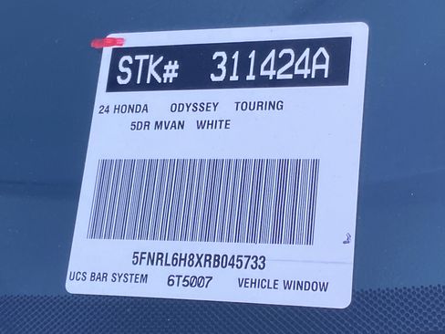 Used 2024 Honda Odyssey Touring image 32