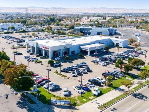 Used 2023 Toyota RAV4 XLE Premium image 39