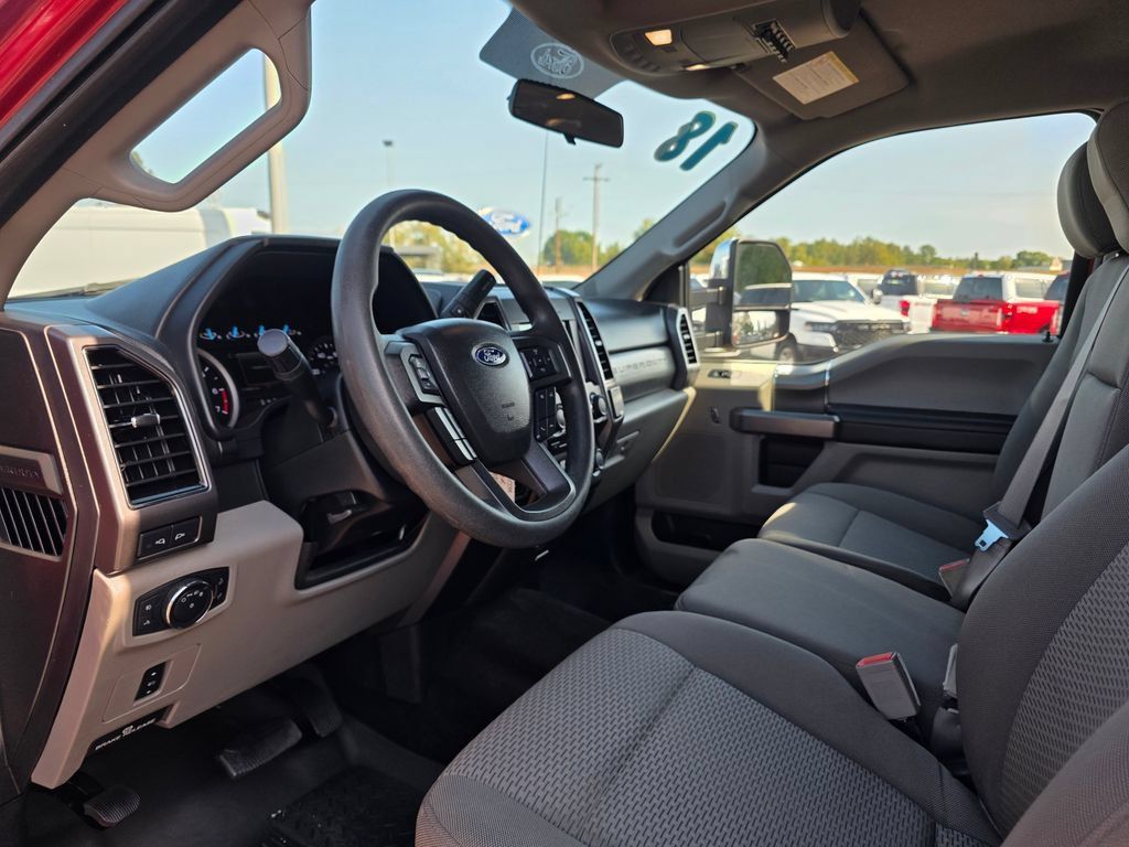 Used 2018 Ford F250 XLT w/ XLT Premium Package AWD/4WD image 10