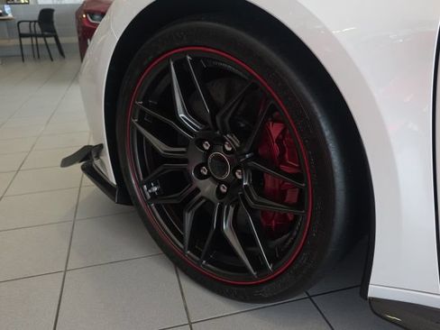 Used 2023 Chevrolet Corvette Z06 w/ Z07 Performance Package RWD image 12