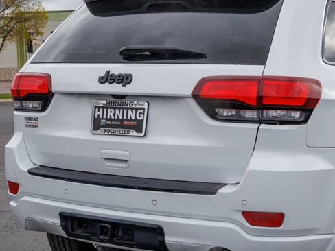 Used 2018 Jeep Grand Cherokee Altitude image 22