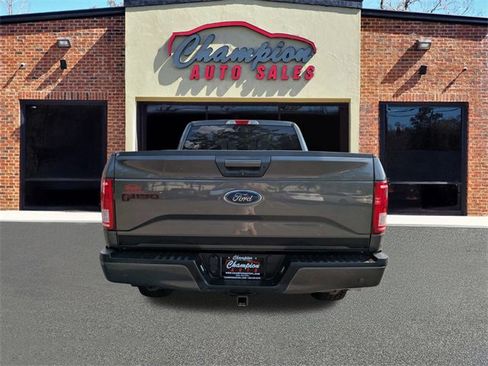 Used 2017 Ford F150 XLT w/ Equipment Group 302A Luxury image 6