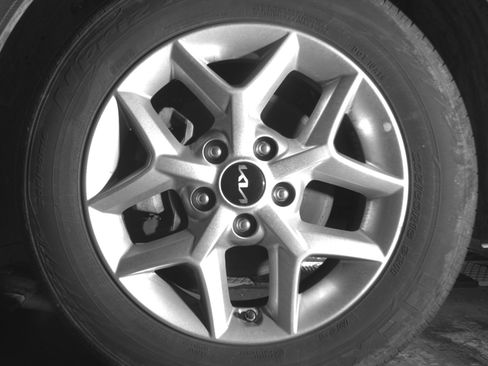 Used 2025 Kia Soul LX w/ LX Technology Package FWD image 12