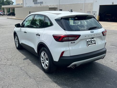 Used 2023 Ford Escape FWD image 7