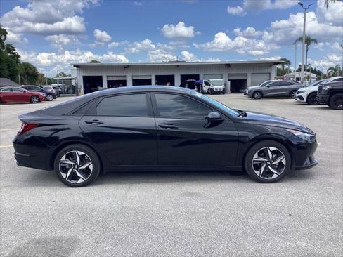 Used 2023 Hyundai Elantra SEL w/ Convenience Package FWD image 7