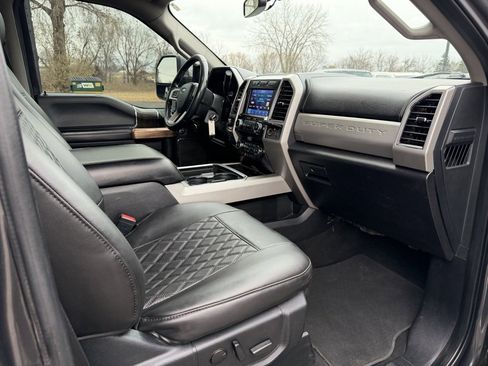 Used 2020 Ford F250 Lariat w/ Lariat Value Package image 34