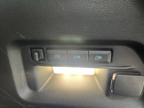 Used 2023 Ford Explorer Limited w/ Limited Technology Package AWD/4WD image 16