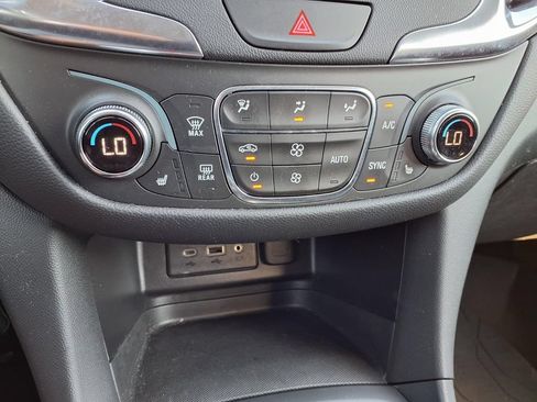 Used 2021 Chevrolet Equinox LT FWD image 8