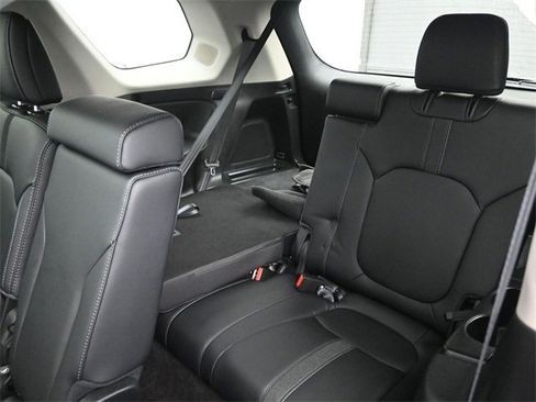 Certified 2025 Honda Pilot Touring image 35