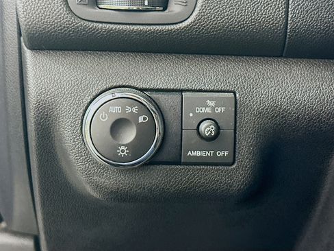 Used 2017 Buick Enclave Leather FWD image 16