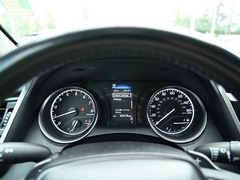 Used 2024 Toyota Camry SE image 37