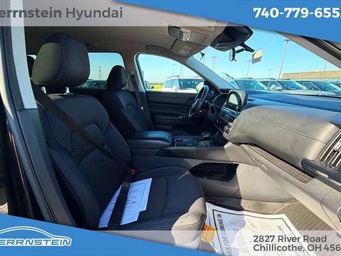 Used 2023 Nissan Pathfinder S AWD/4WD image 29