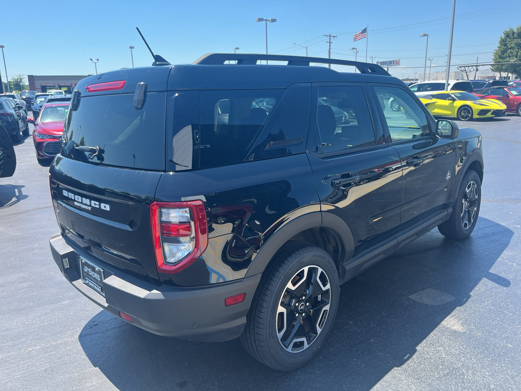 Used 2023 Ford Bronco Sport Outer Banks w/ Tech Package AWD/4WD image 7