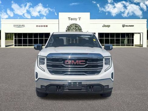 Used 2025 GMC Sierra 1500 SLT image 2