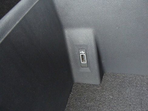 Used 2018 Volkswagen Atlas SE image 30